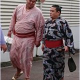 ボビー,釈放,お辞儀,離婚,何秒間,保釈金,奥さん